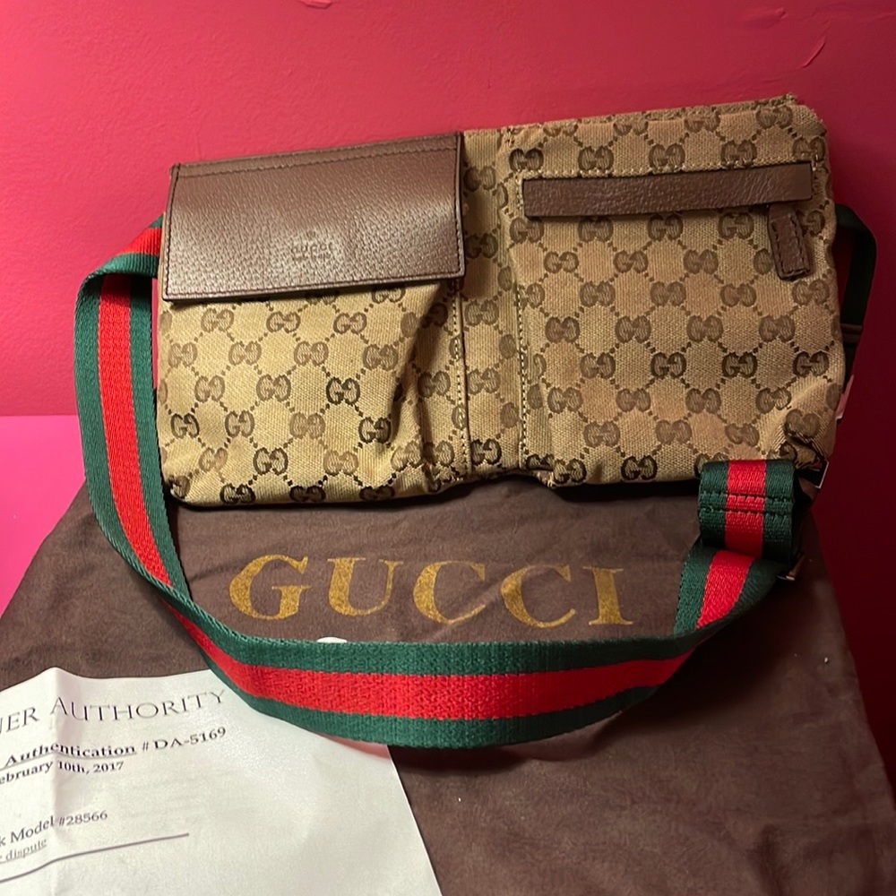 Brand new never used Gucci Fanny pack unisex